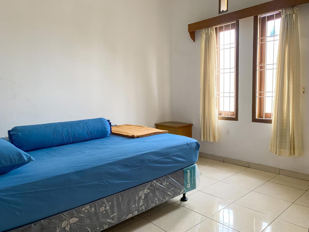 Beranda Istirahat Villa 4Br At Galaxy Resort Puncak Cikundul Exterior foto
